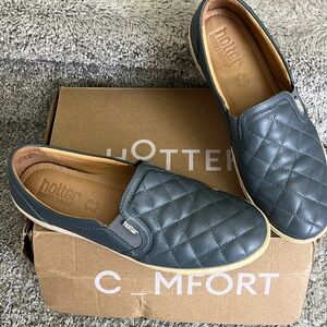Hotter violet std, quilted slip on women’s shoes. US size 7.5 color blue/gray